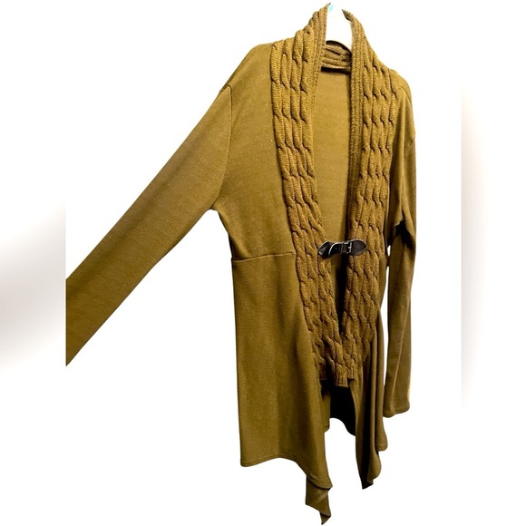 Vintage Green Knit Sweater with Buckle Detail - Size Large - Picture 2 of 5